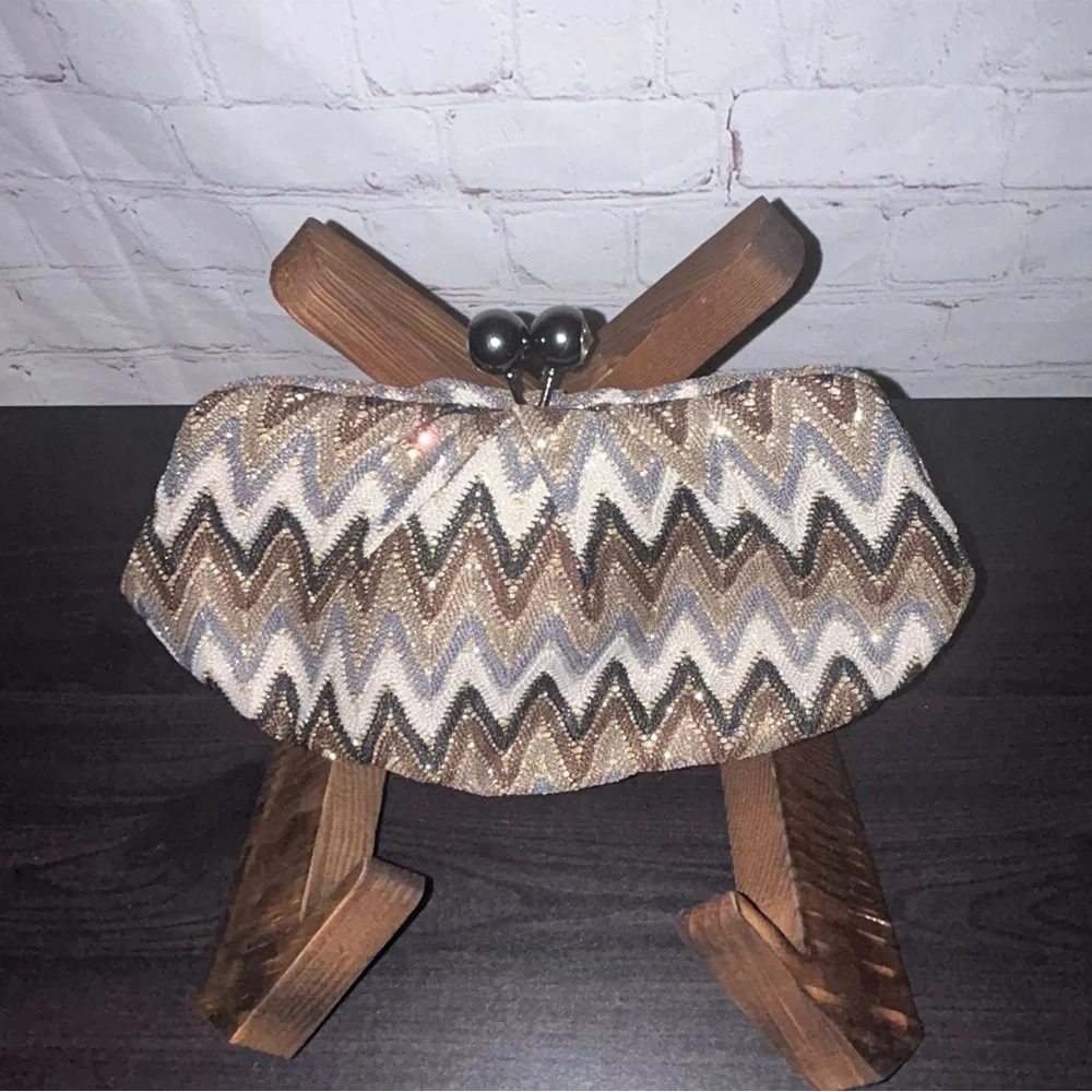 Lulu Townsend Clutch with Chain‎